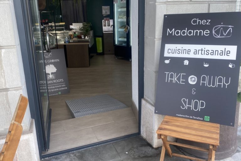Take away shop Chez Madame Kim 2 768x512